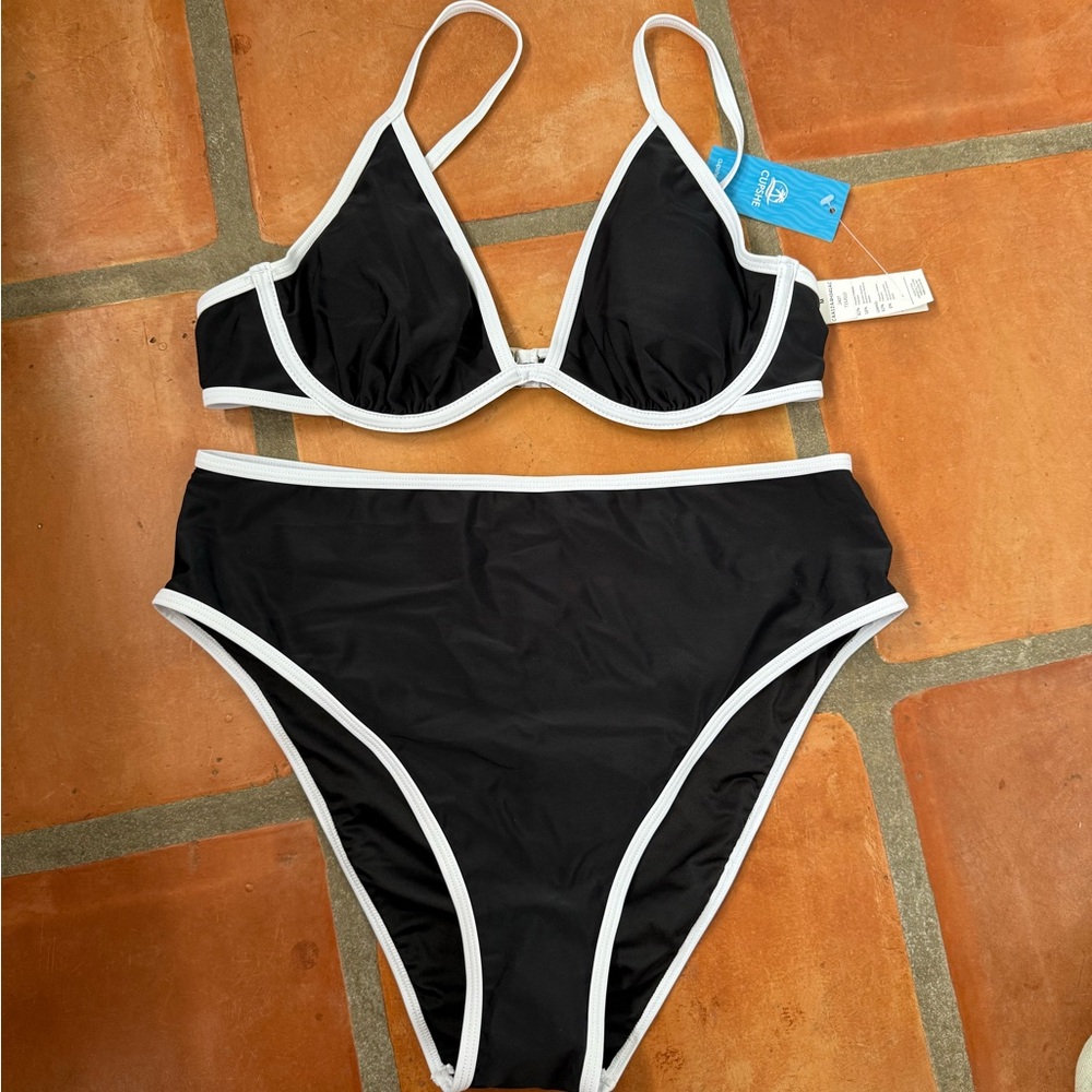 Black and White Women's Bikini Set